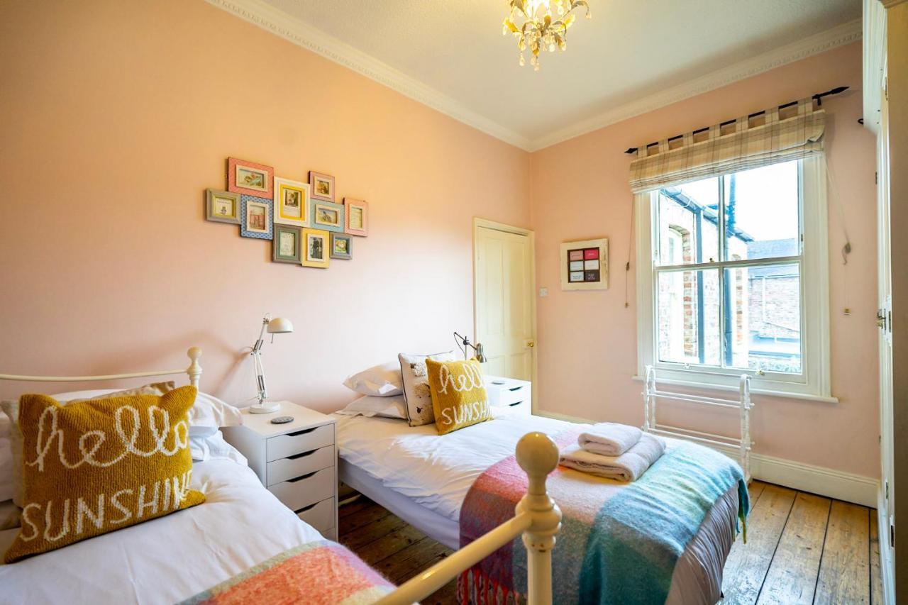 7 St John'S Crescent Villa Йорк Екстериор снимка