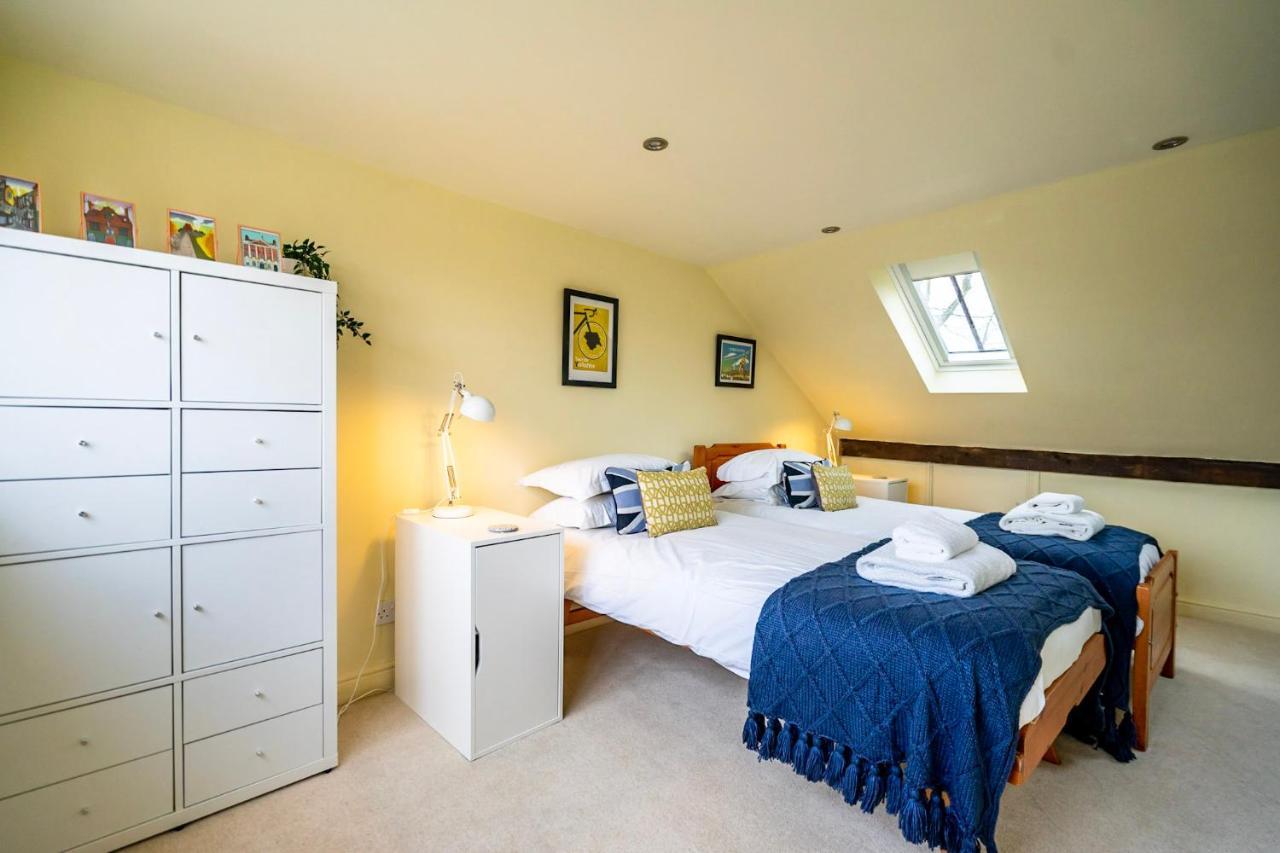 7 St John'S Crescent Villa Йорк Екстериор снимка