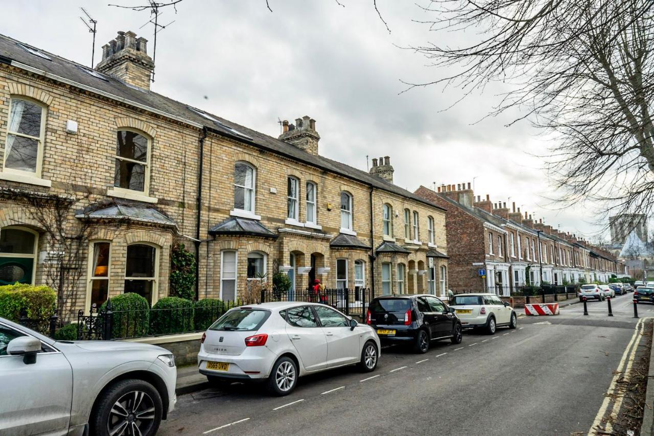 7 St John'S Crescent Villa Йорк Екстериор снимка